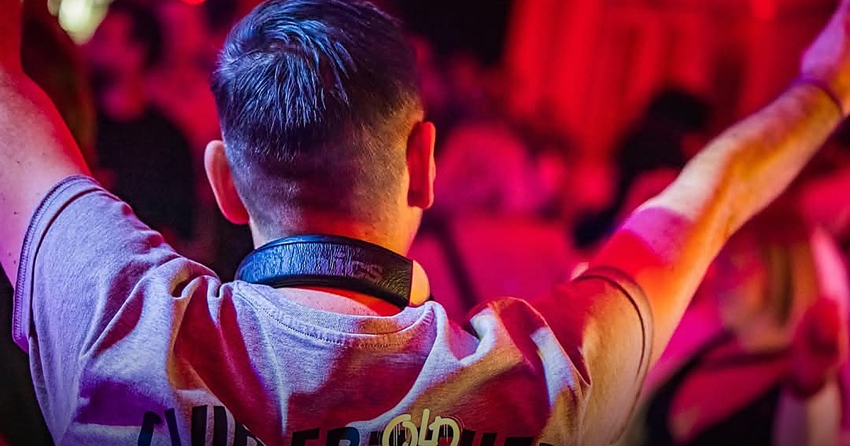 Event-DJ aus Berlin bei einem Live-Auftritt