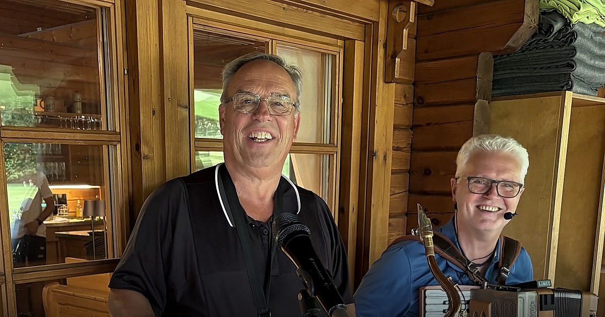 Party-Duo aus Schwaben bei einem Live-Auftritt