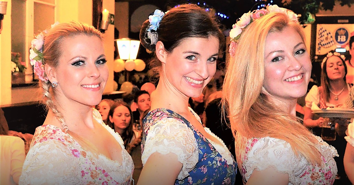 Party-Trio aus Hamburg bei einem Live-Auftritt