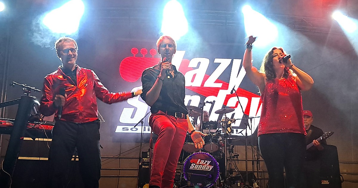 Partyband aus dem Raum Hamburg bei einem Live-Auftritt