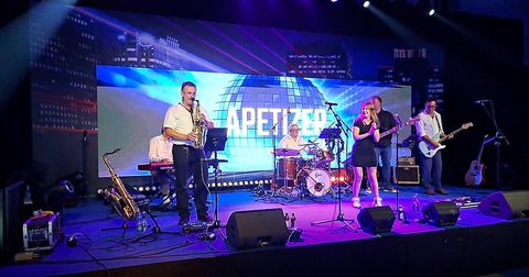 Eventband aus Mainz bei einem Live-Auftritt