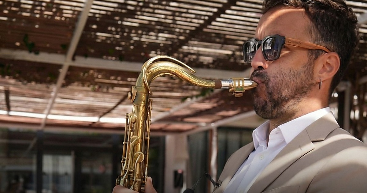 Saxophonist auf Mallorca bei einem Event