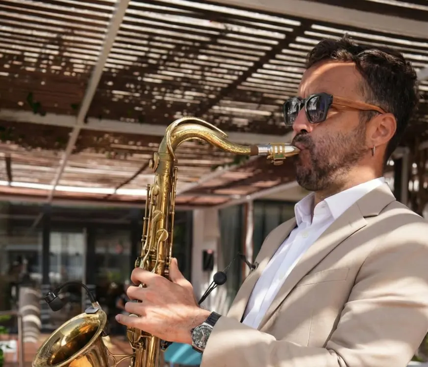 Saxophonist auf Mallorca bei einem Event