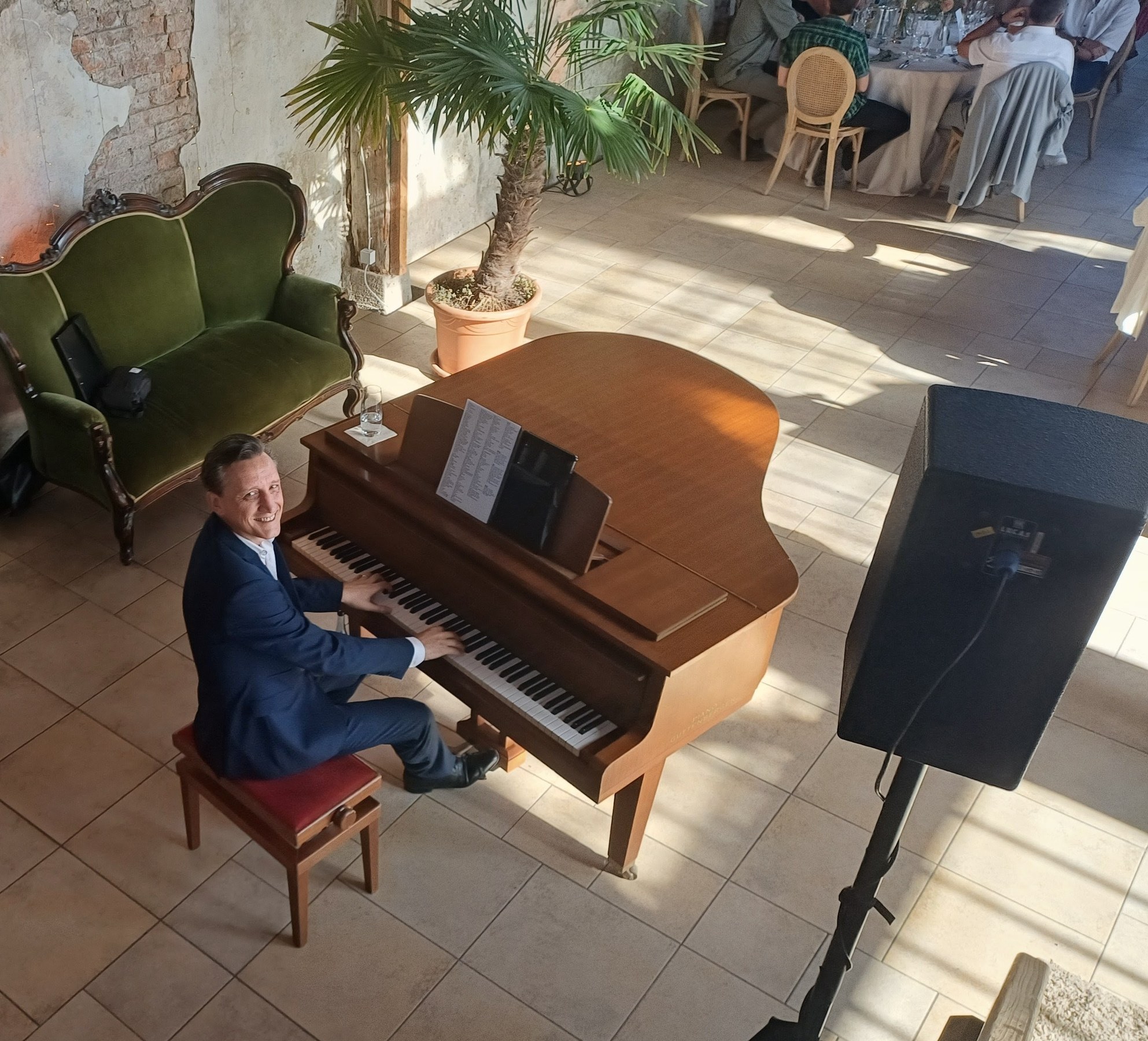 Solo Barmusik Piano & Vocals aus München – bis zu 6 Stunden musikalische Begleitung & Entertainment