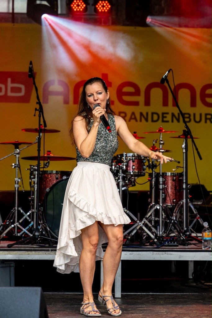 Schlager- und Pop-Sängerin aus Dresden