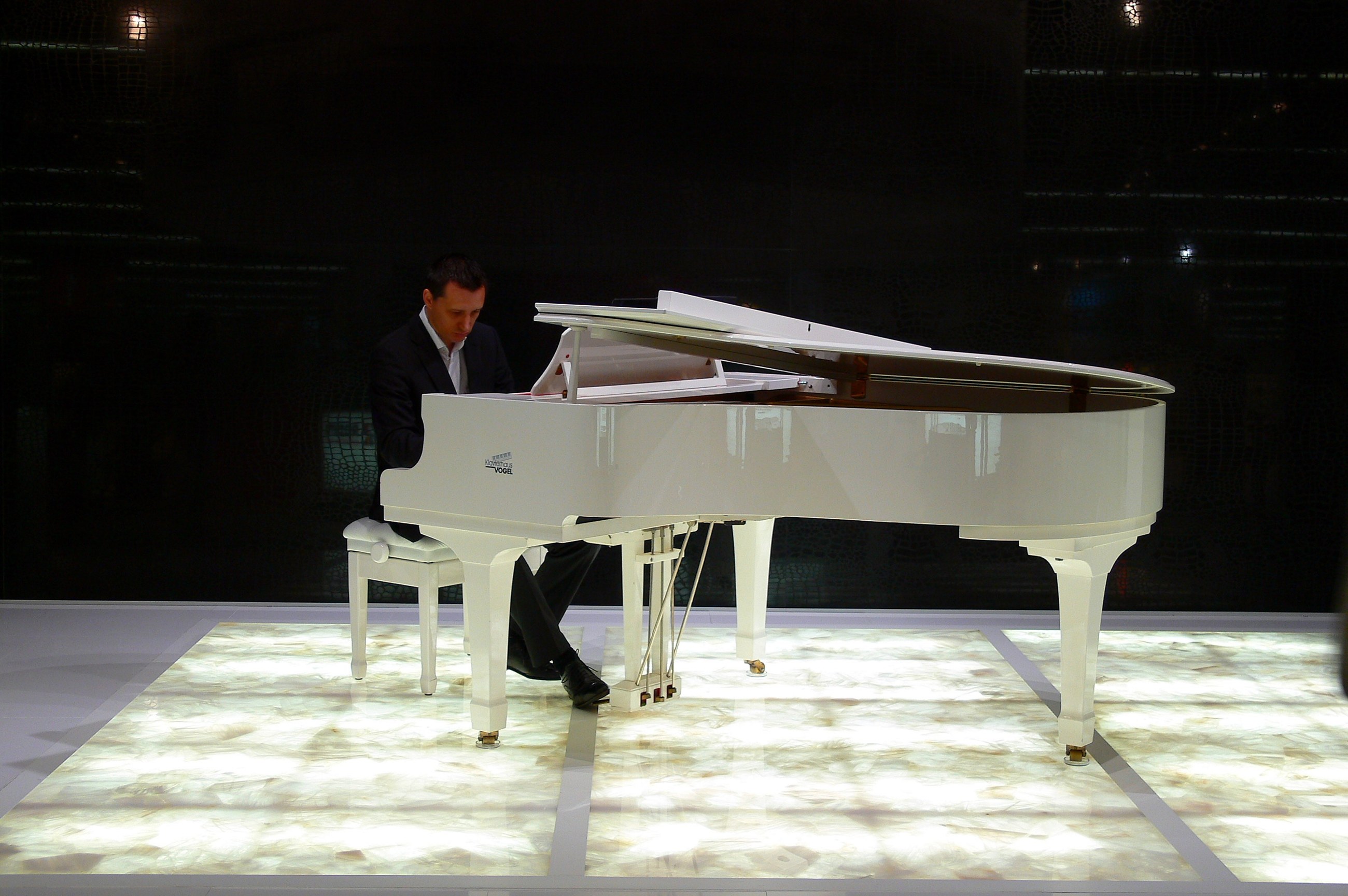Solo Barmusik Piano & Vocals aus München – bis zu 6 Stunden musikalische Begleitung & Entertainment